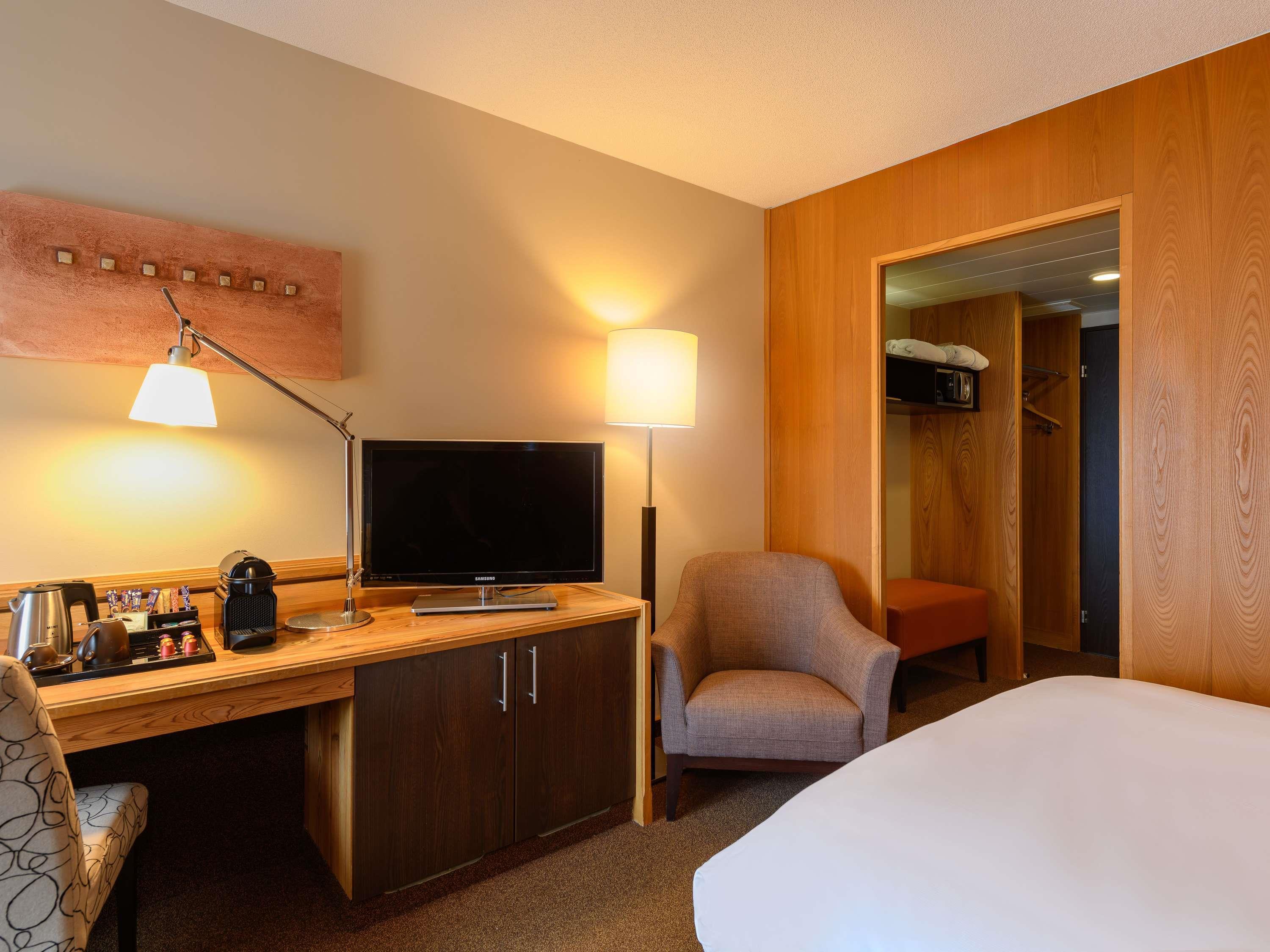 Movenpick Hotel Egerkingen Room Type - Superior Room with 1 queensize bed