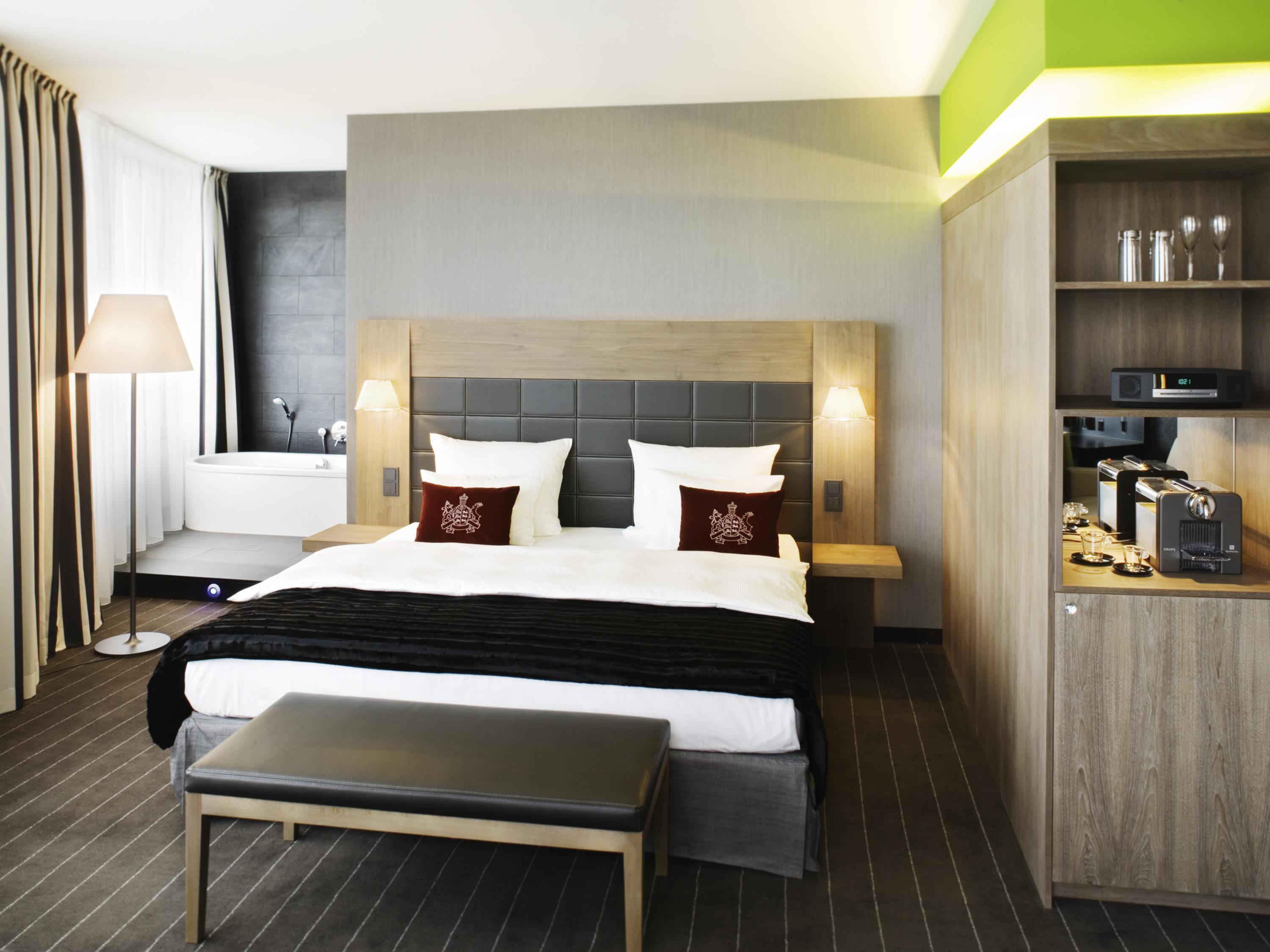 M Room Type - Junior King Suite