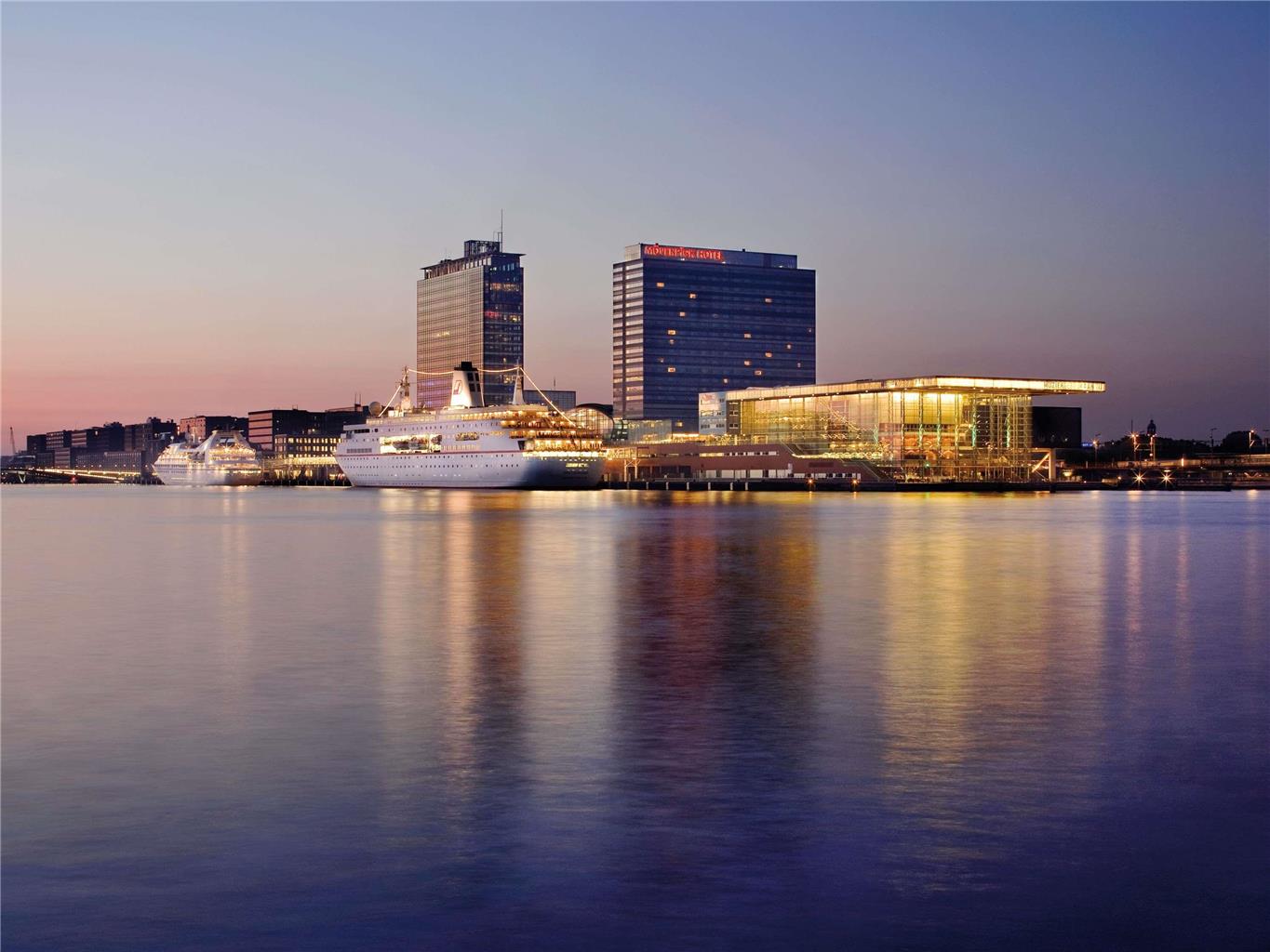 Moevenpick Hotel Amsterdam City Centre
