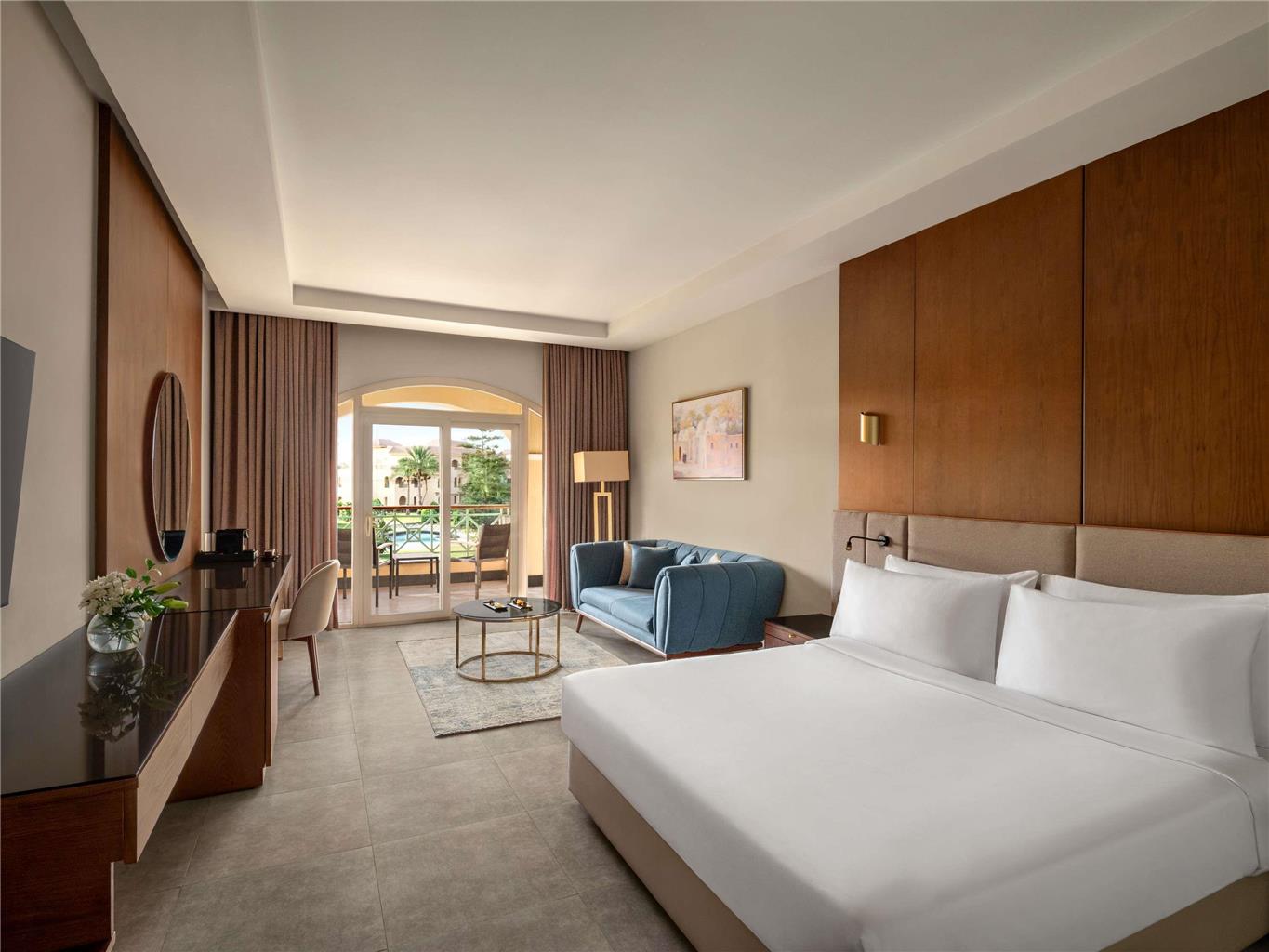 Mövenpick Cairo Media City-guestroom-Guest Room,On-Site.jpg