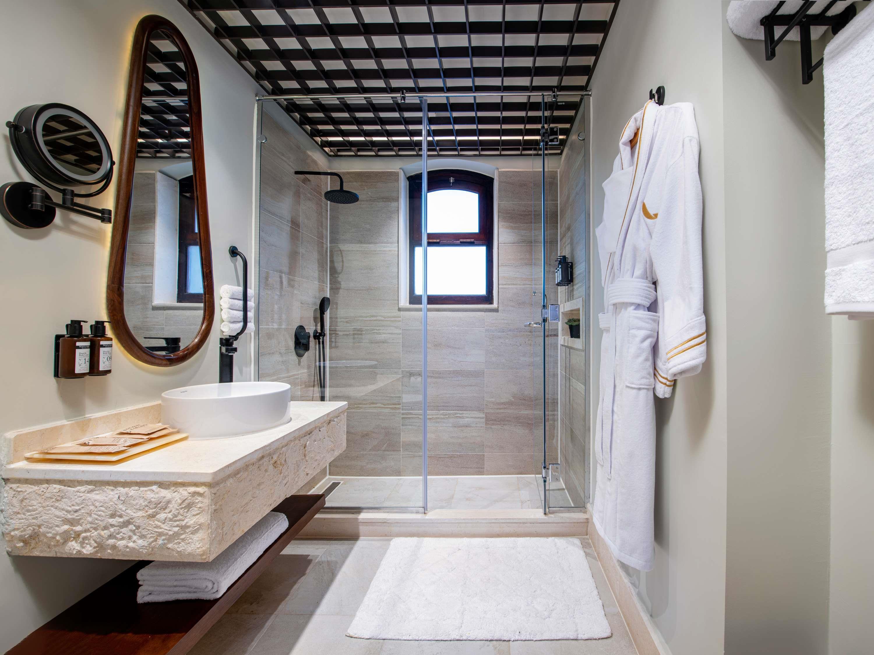 Movenpick Resort El Quseir Room Type - Partial Sea View Room With Queen Bed