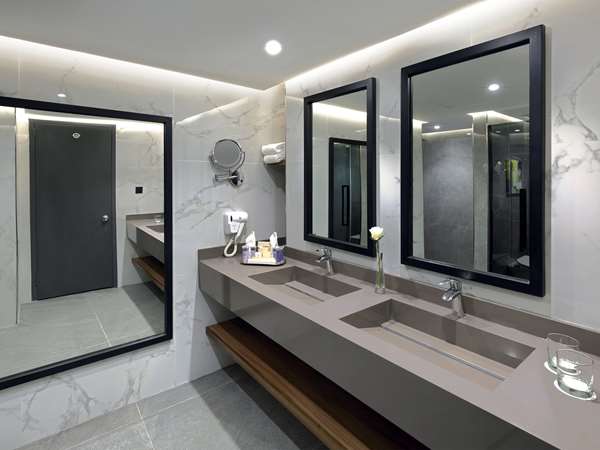 Junior suite with panaromic Haram view