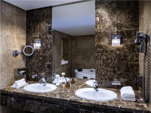 Royal Suite 4 Bedrooms