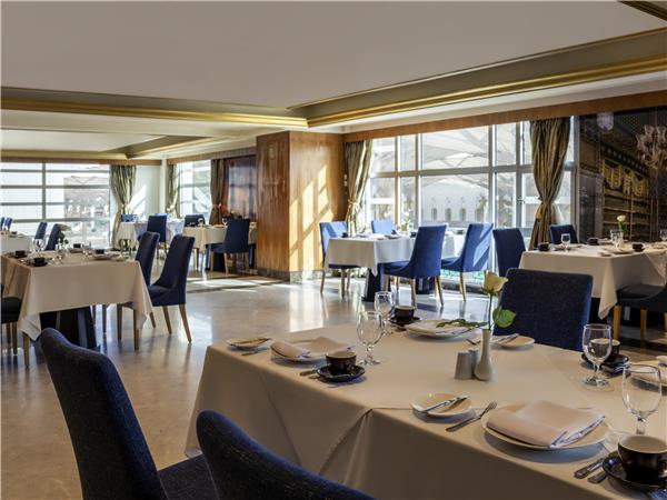 Anwar Al Madinah Mövenpick