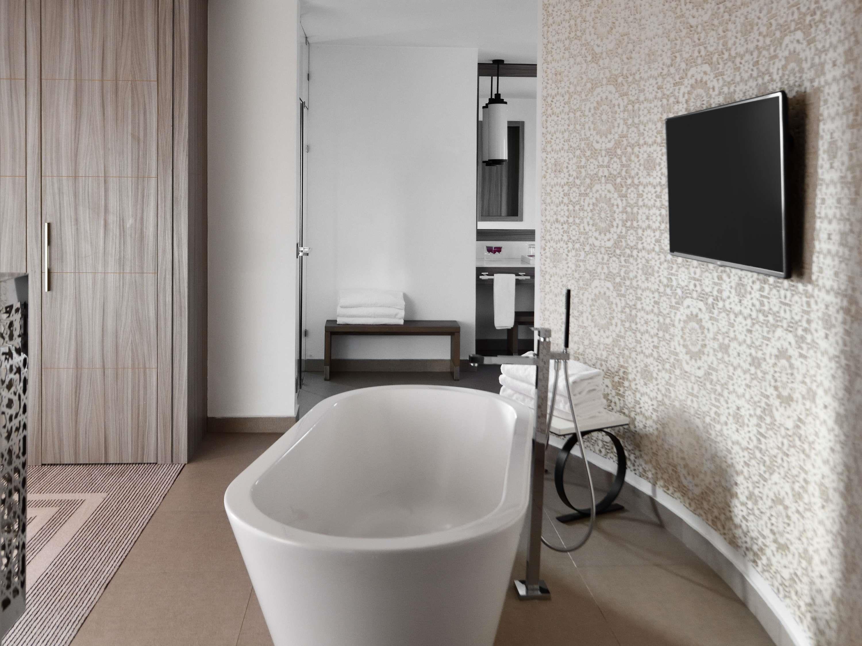 M Room Type - Penthouse, 2 bedrooms, private living room with sofa, private pool