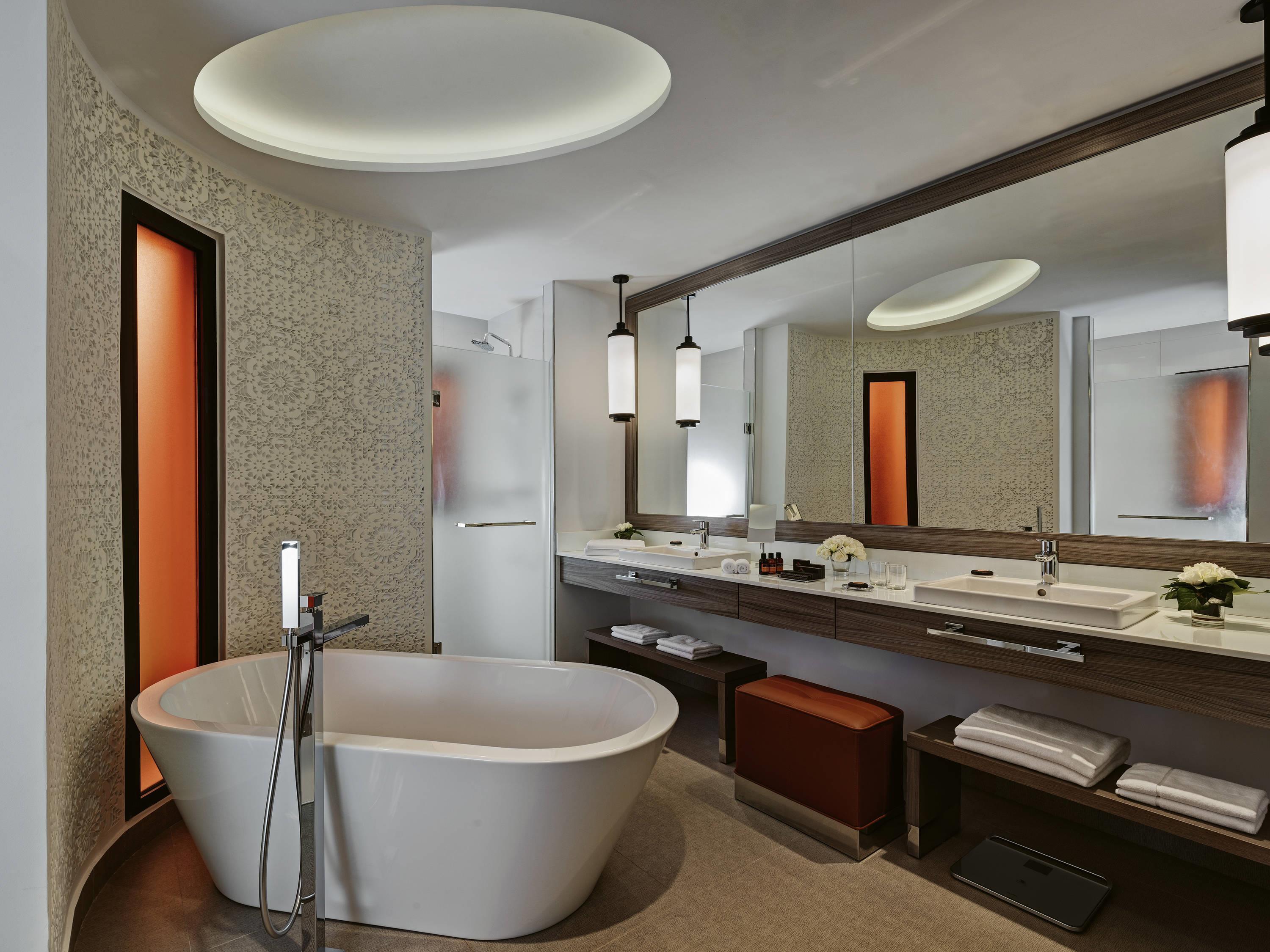 M Room Type - Prestige Suite, 1 King-size bed, private living room with sofa