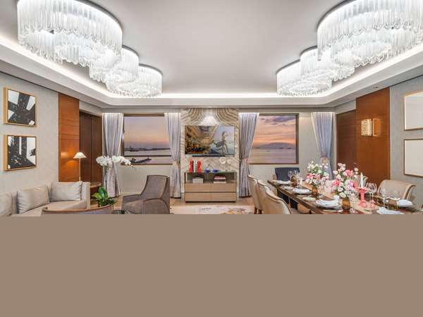 PRESIDENTIAL SUITE, Club lounge access, 1 King Size Bed, Bay View