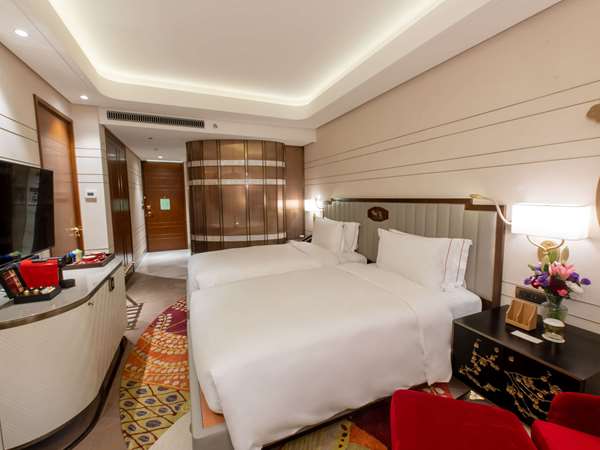 SUPERIOR ATRIUM, 2 Single Size Beds