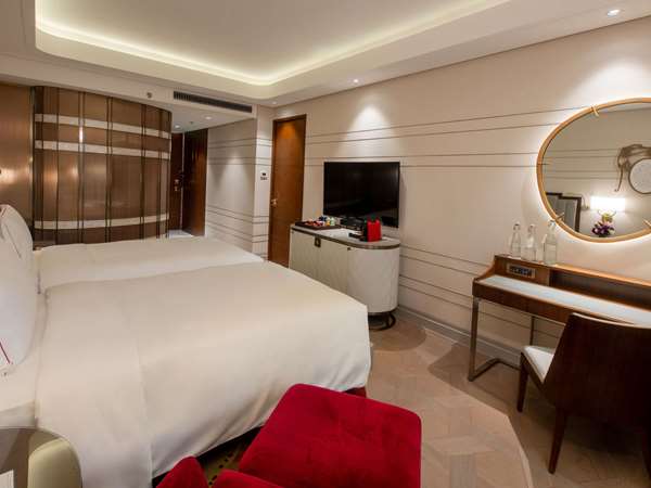 SUPERIOR ATRIUM, 2 Single Size Beds