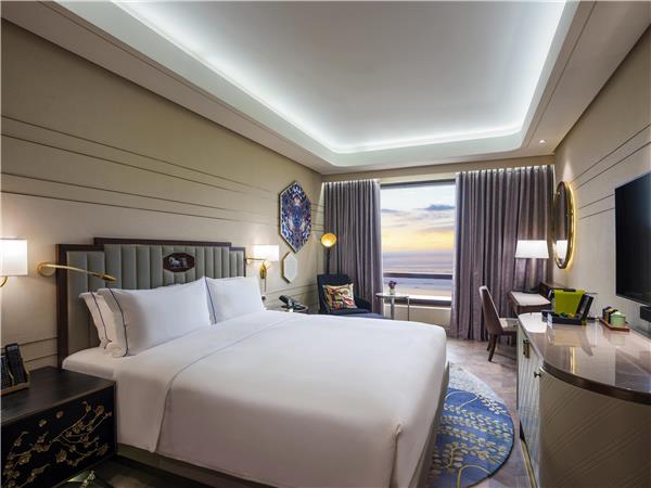EXECUTIVE BAY ROOM, Club Lounge Access, 1 King Size Bed, Bay View