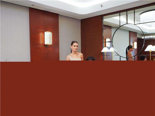 PRESIDENTIAL SUITE, Club lounge access, 1 King Size Bed, Bay View