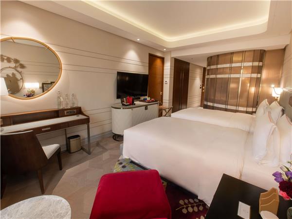SUPERIOR ATRIUM, 2 Single Size Beds