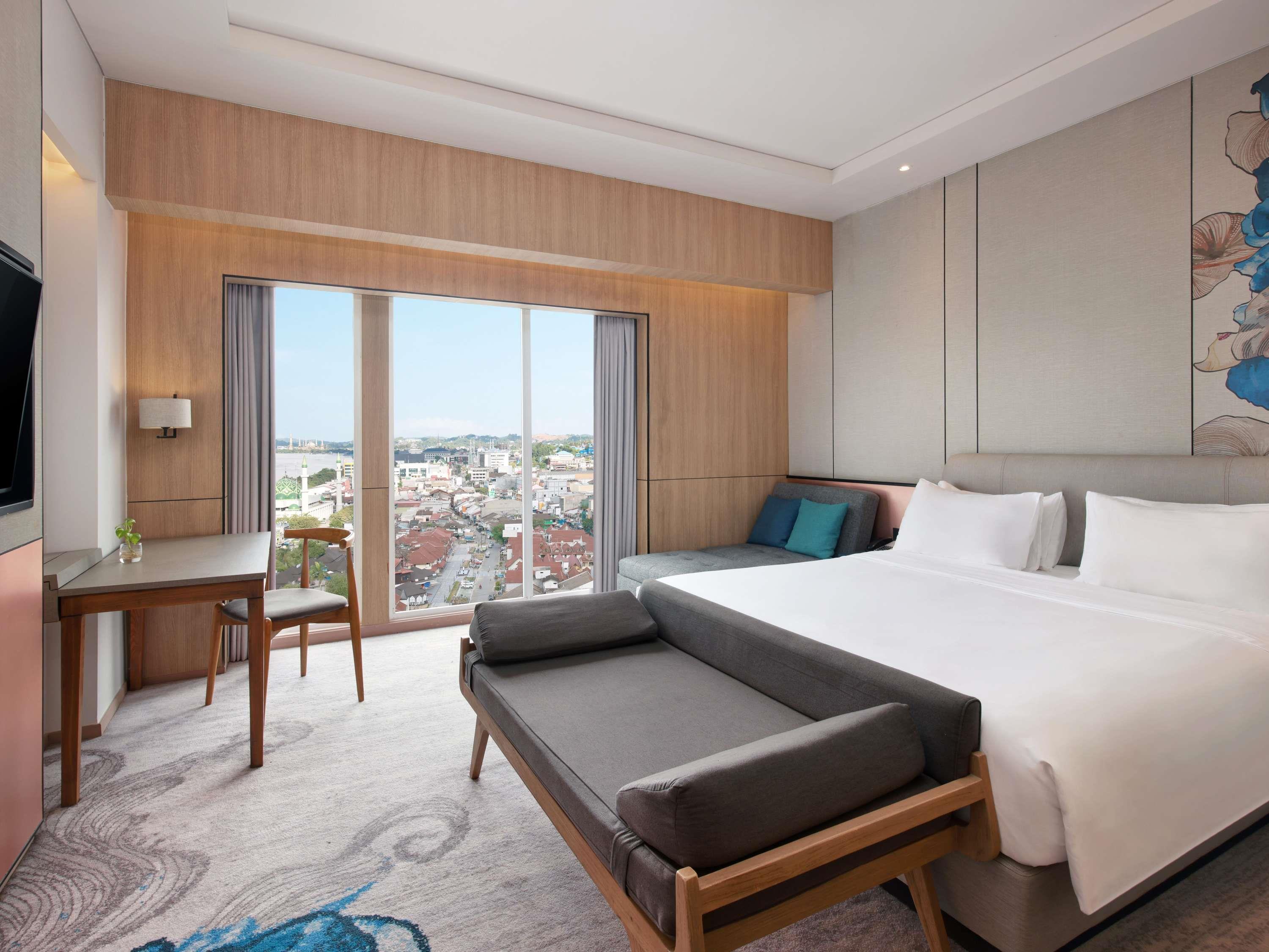 Mercure Samarinda Room Type - Deluxe Room - 1 King Size Bed