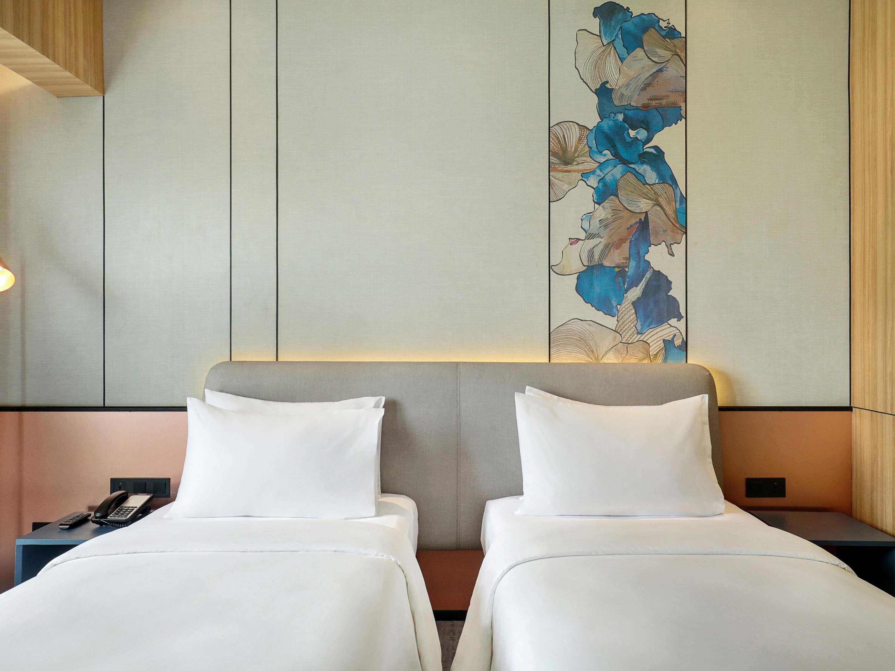 Mercure Samarinda Room Type - Superior Room - 2 Single Beds