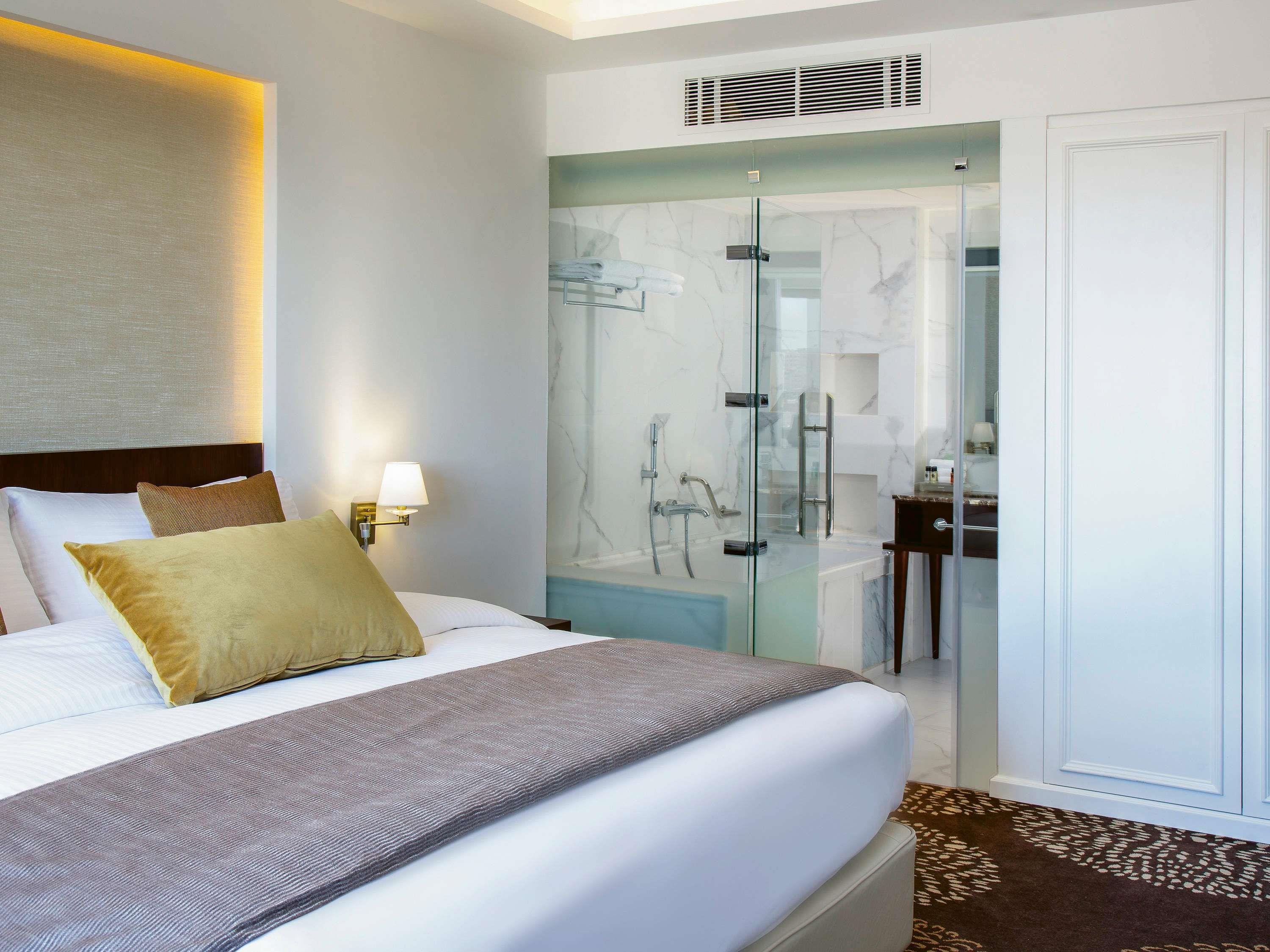 Movenpick Hotel Amman Room Type - Executive Suite City View