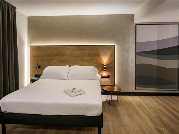 Guest Room,On-Site