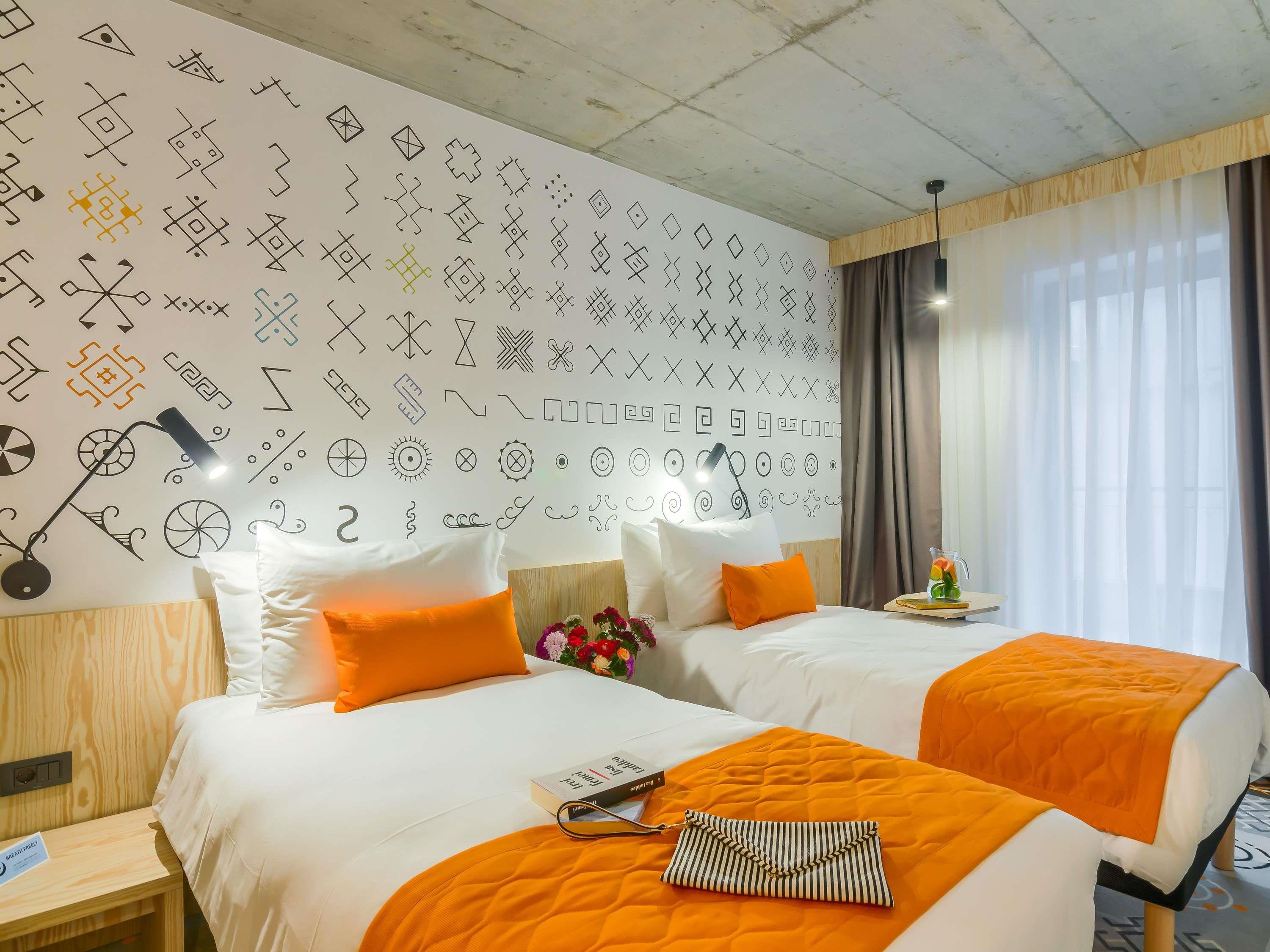 IBIS STYLES BUCHAREST CENTER Room Type - Superior Room with 2 single beds