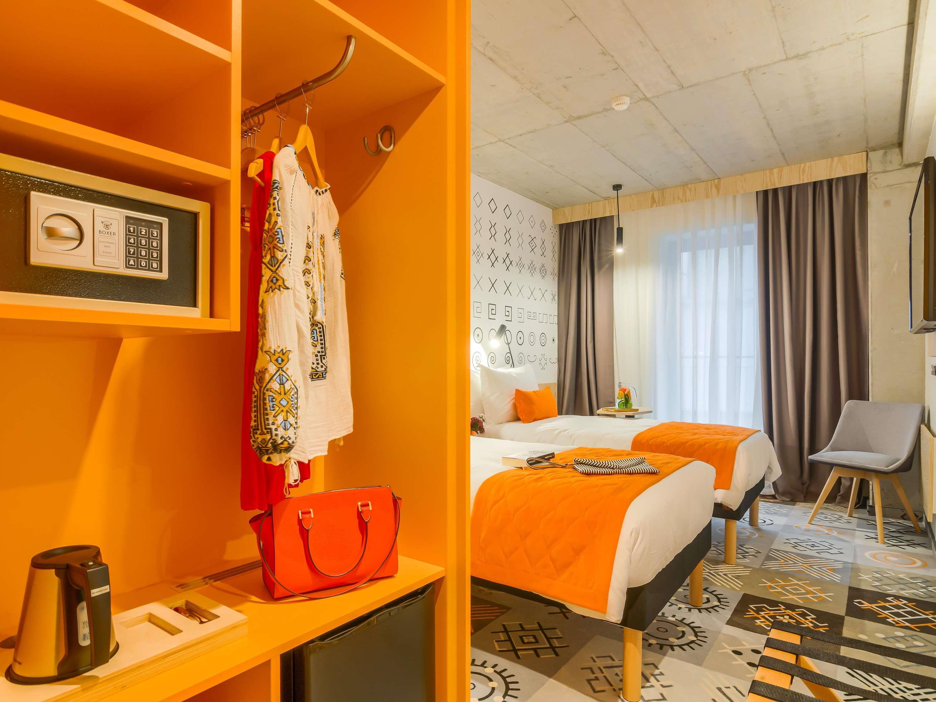 IBIS STYLES BUCHAREST CENTER Room Type - Superior Room with 2 single beds