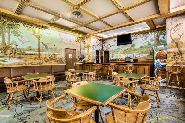 Restaurant - Americas Best Value Inn Historic Clewiston Inn