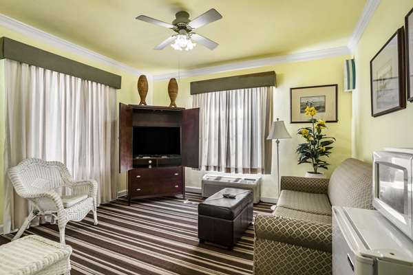  - Americas Best Value Inn Historic Clewiston Inn