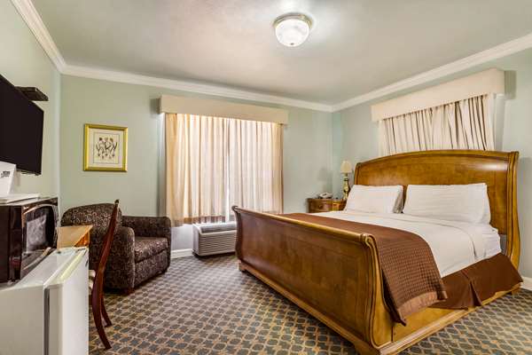  - Americas Best Value Inn Historic Clewiston Inn
