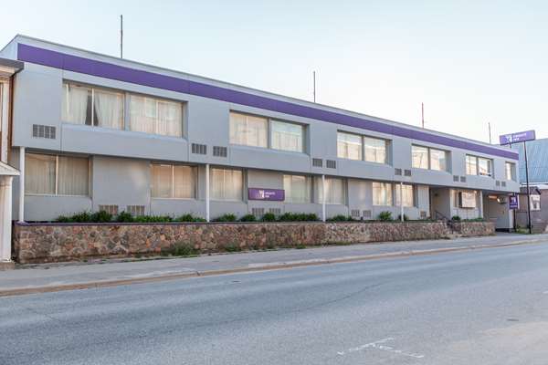 Exterior view - Knights Inn North Bay