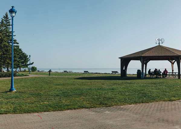  - Knights Inn North Bay