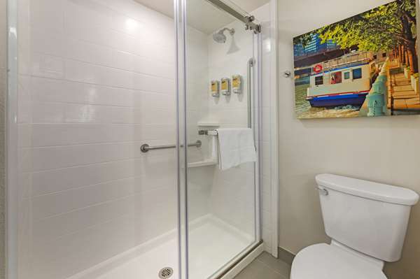  - Best Western Plus South Holland Hotel - I-80 & I-294, Exit 2