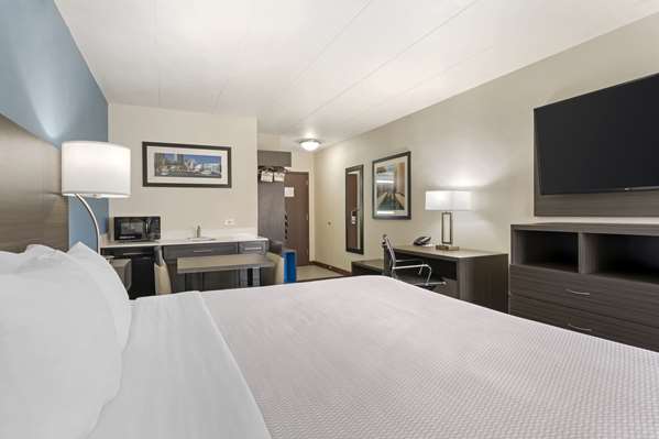 - Best Western Plus South Holland Hotel - I-80 & I-294, Exit 2