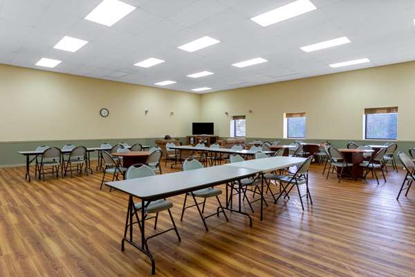  - Tamarack Resort Wisconsin Dells - I-90 & I-94, Exit 89