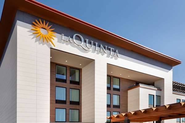 Exterior view - La Quinta Inn & Suites Santa Rosa
