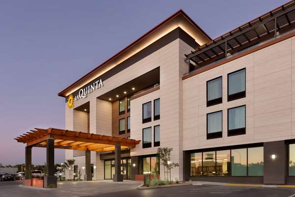 Exterior view - La Quinta Inn & Suites Santa Rosa