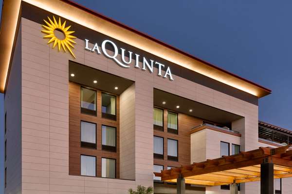 Exterior view - La Quinta Inn & Suites Santa Rosa