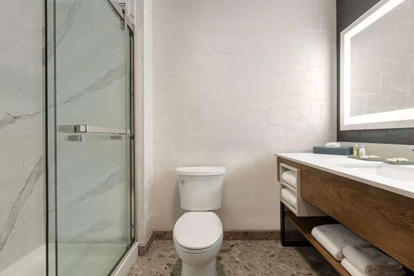  - La Quinta Inn & Suites Santa Rosa