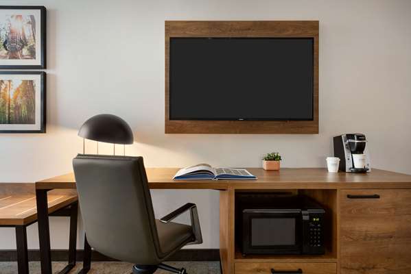  - La Quinta Inn & Suites Santa Rosa