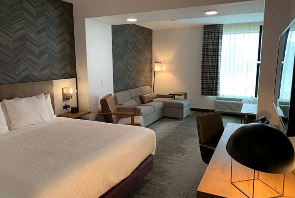  - La Quinta Inn & Suites Santa Rosa