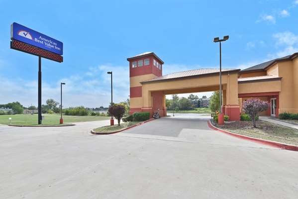 Exterior view - Americas Best Value Inn & Suites Haltom City - I-820, Exit 18