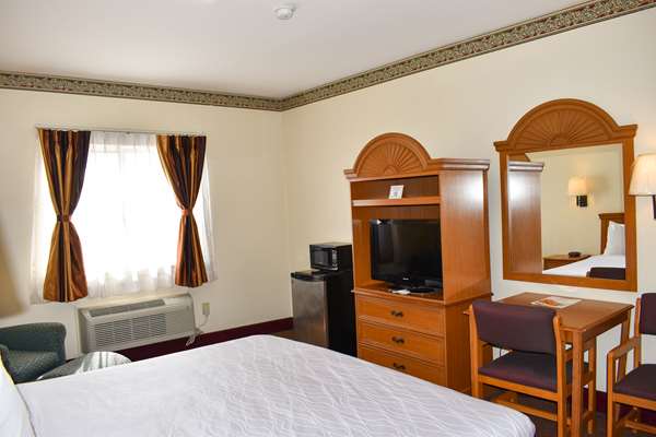  - Americas Best Value Inn & Suites Haltom City - I-820, Exit 18
