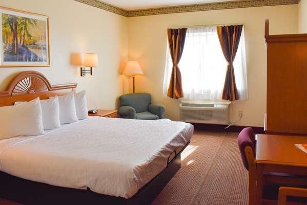  - Americas Best Value Inn & Suites Haltom City - I-820, Exit 18