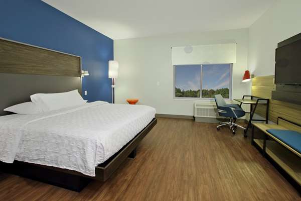  - Tru by Hilton South Waco - I-35, Exit 330B