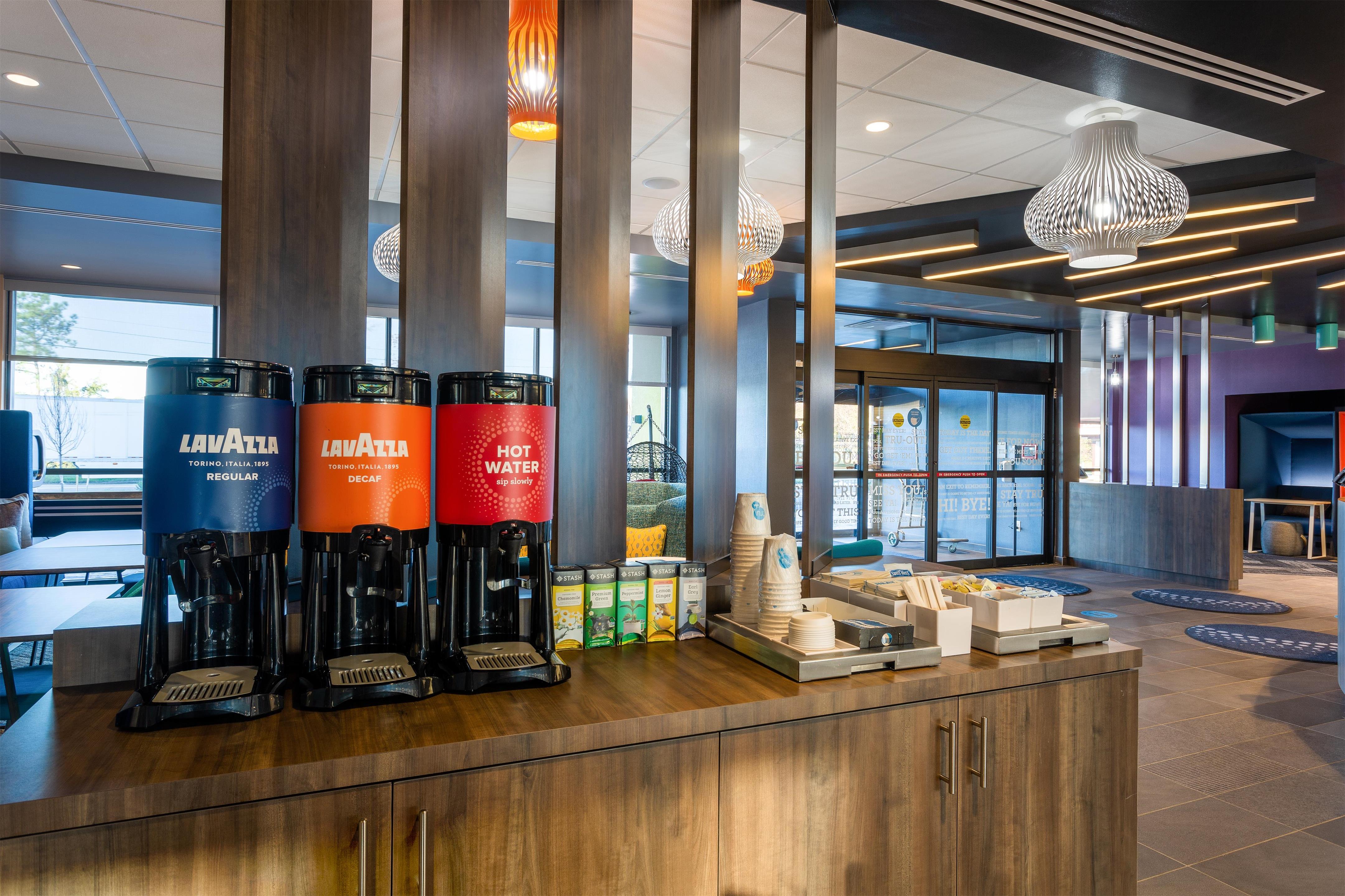 Lobby | Tru by Hilton Ashland