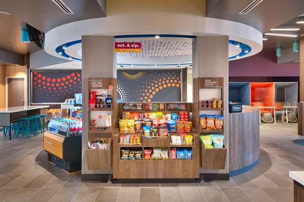 Restaurant - Tru by Hilton Hill Air Force Base Clearfield - I-15, Exit 335