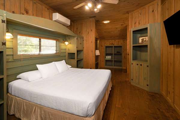  - Cabins at Green Mountain Branson