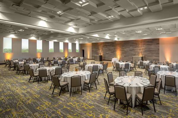  - Summit Hotel Northeast Cincinnati