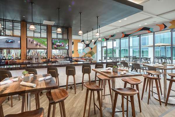 Bar - Summit Hotel Northeast Cincinnati