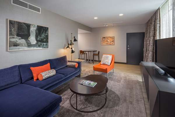 Suite - Summit Hotel Northeast Cincinnati