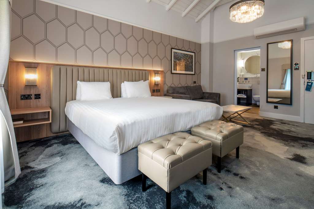 London Chigwell Prince Regent Hotel, BW Signature Collection-guestroom-Guest Room,Suite,On-Site.jpg