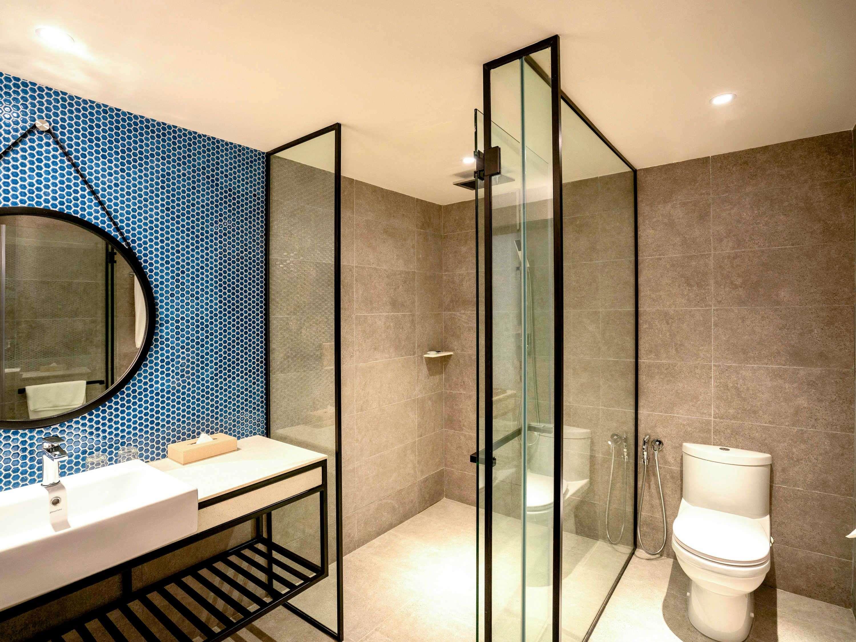 Mercure Langkawi Pantai Cenang Room Type - Privilege Room Pool Access with 1 King-size Bed