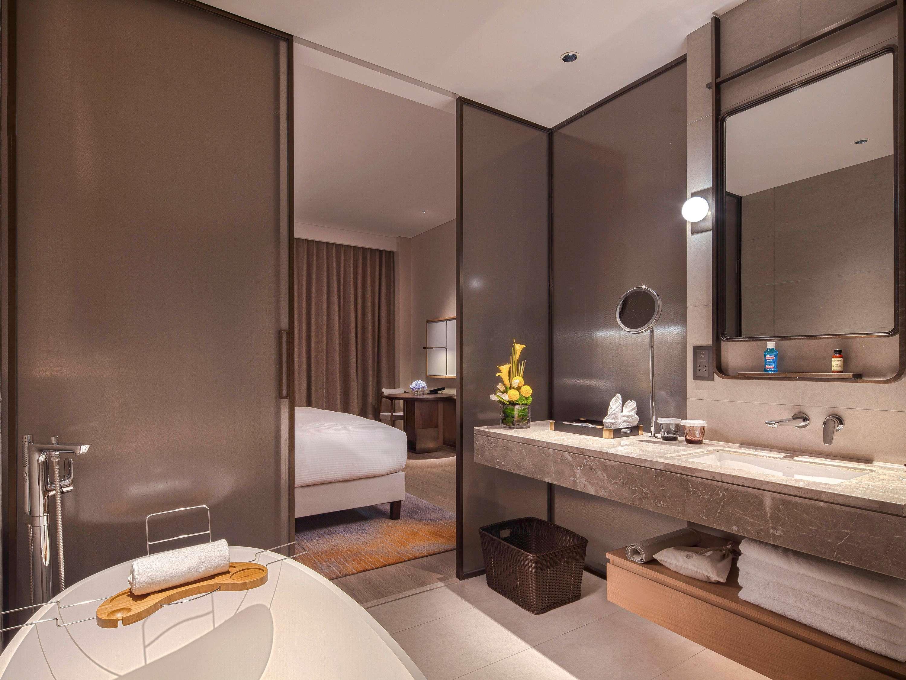Pullman Yueyang Room Type - SUPERIOR ROOM, One King-size Bed