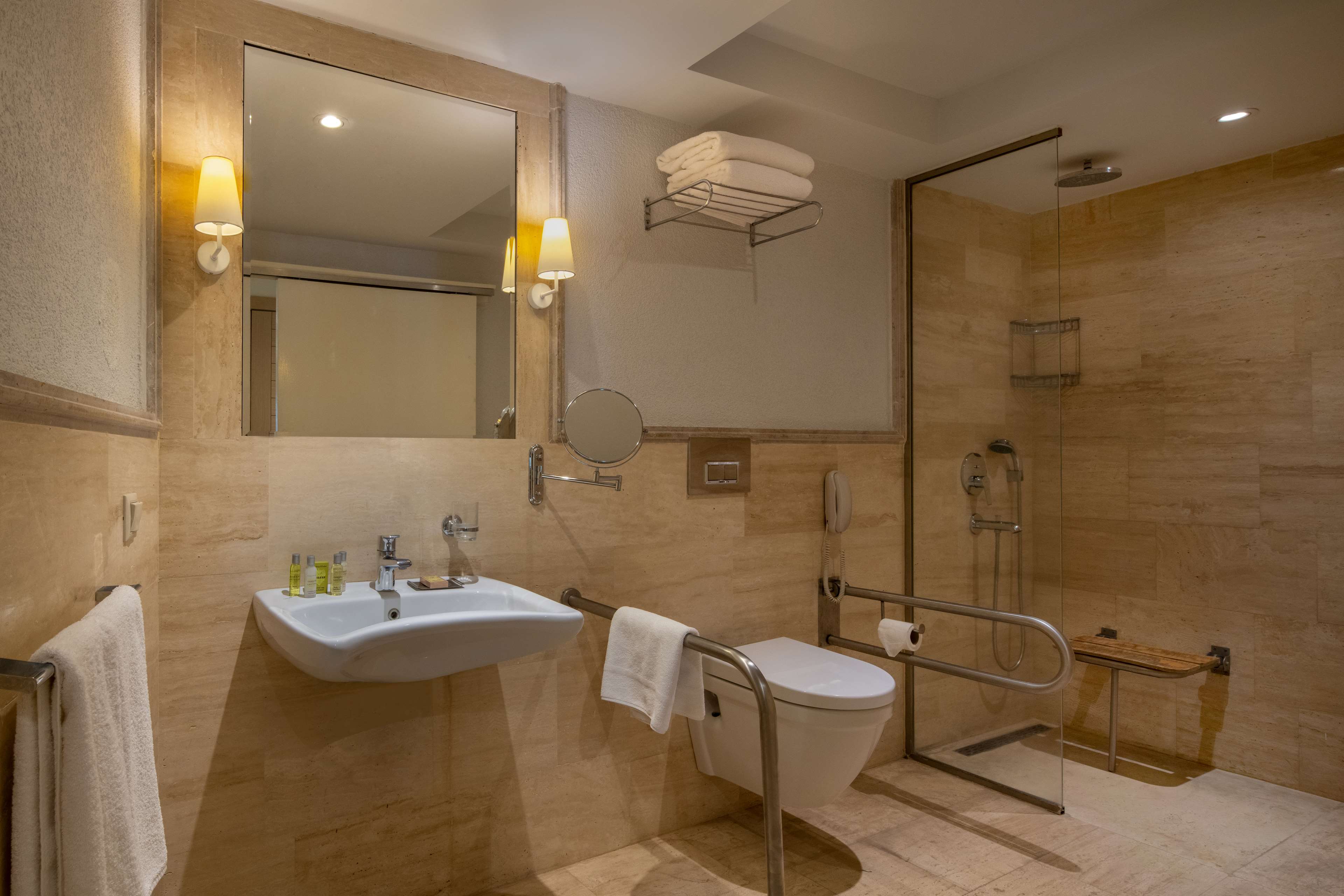 DoubleTree by Hilton Bodrum Marina Vista - Tap to explore photos